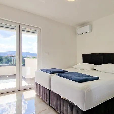 Marko & Simun Apartamento Kaštela