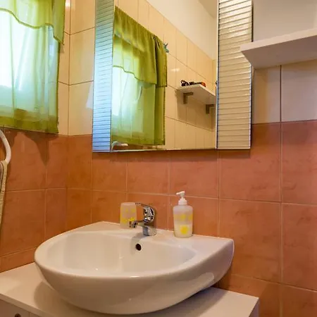 Marko & Simun Apartman Kastela